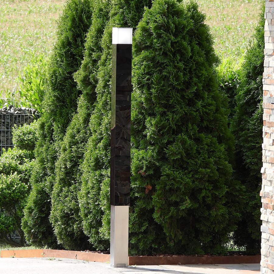 Infrarotschranke-Gartenleuchte in der Einfahrt